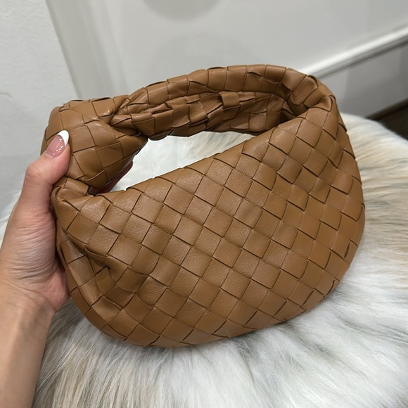 ❌SOLD❌ Bottega Veneta Mini Jodie Caramel - Picture 2 of 9